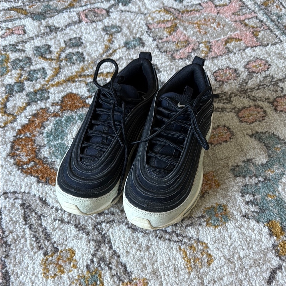 Nike Black and White Women's Sneakers